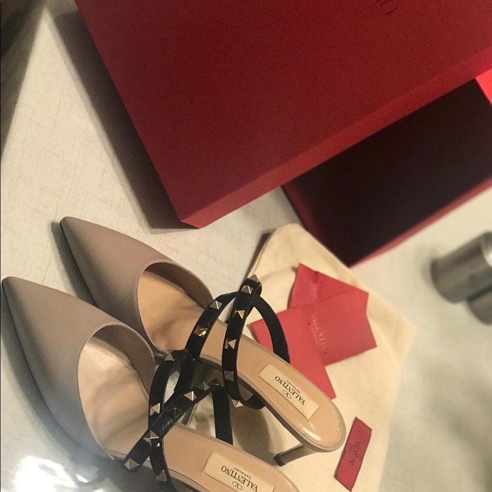 Valentino Garavani rockstud lowheel mules